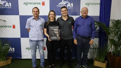 At&eacute; 800 matrizes, 1&ordm; lugar Marciele Ana Brand de S&atilde;o Jo&atilde;o do Oeste