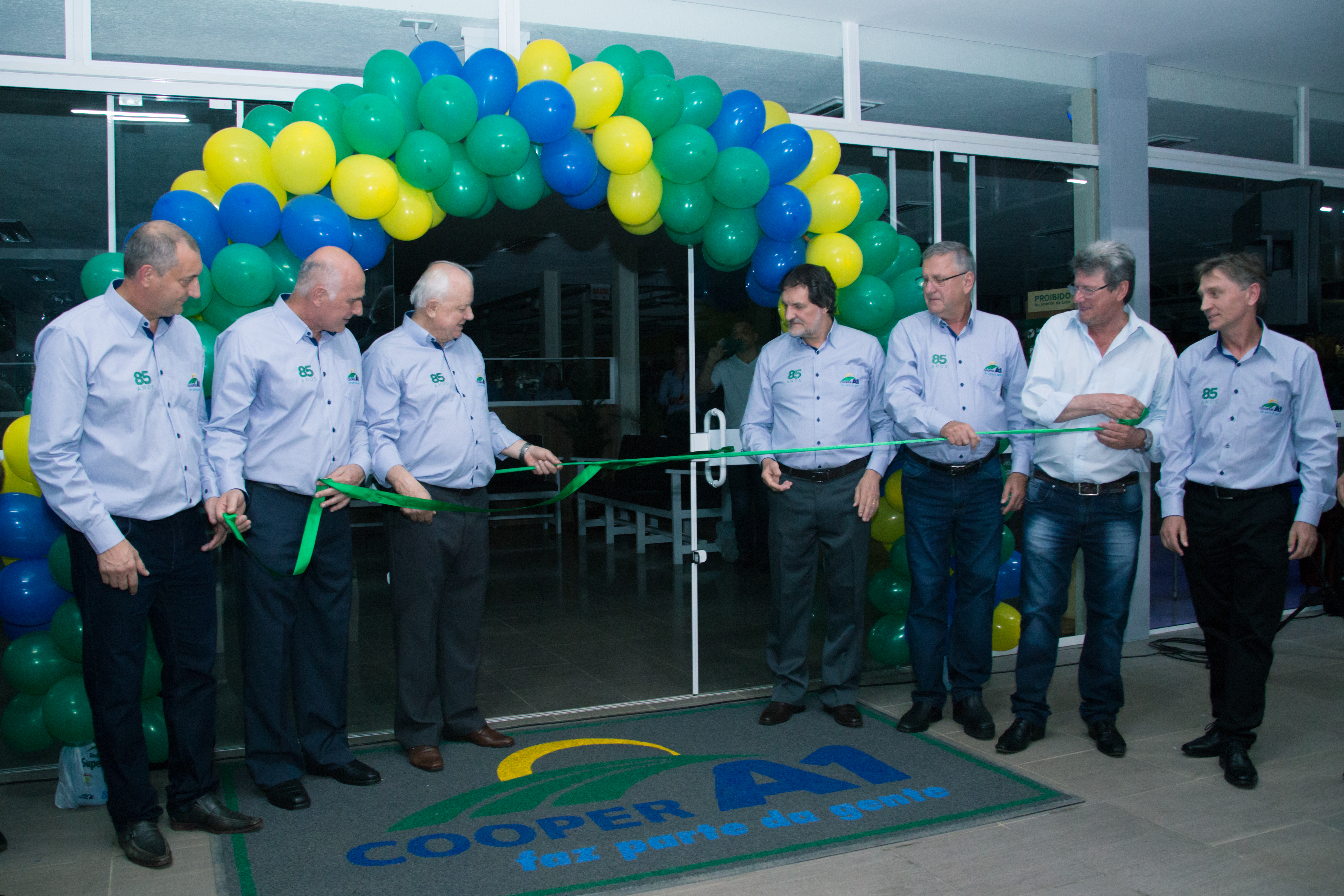 NOVA ESTRUTURA: matriz e unidade de Palmitos foram reinauguradas na quinta-feira