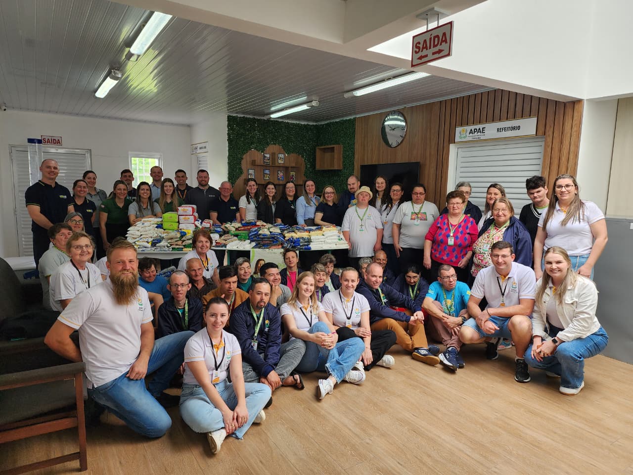 DIA C DE COOPERAR:  Unidades levam o cooperativismo as comunidades  