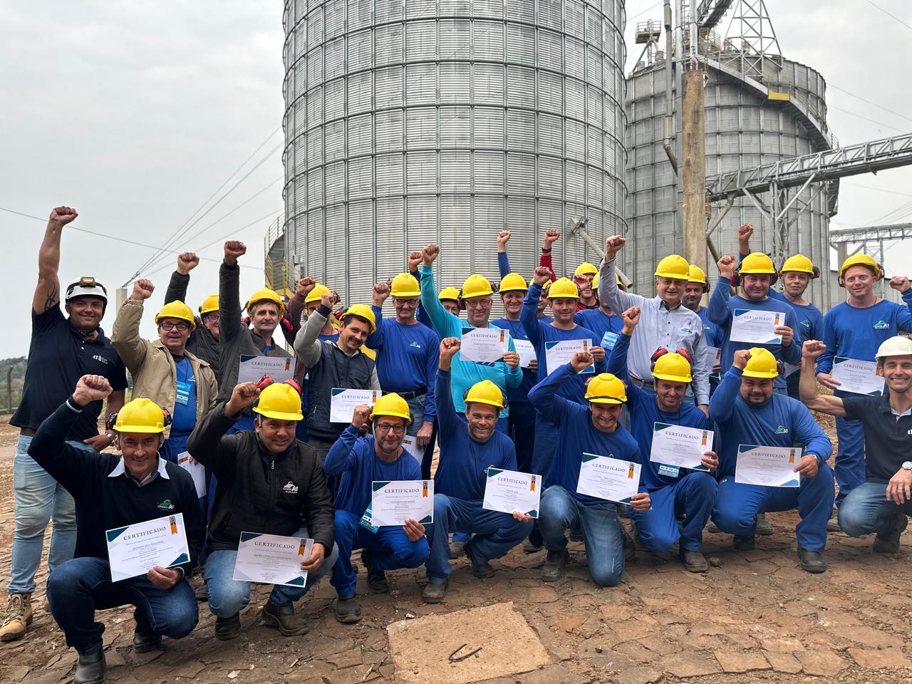 CAPACITAÇÃO: Colaboradores participam de treinamento sobre secagem 